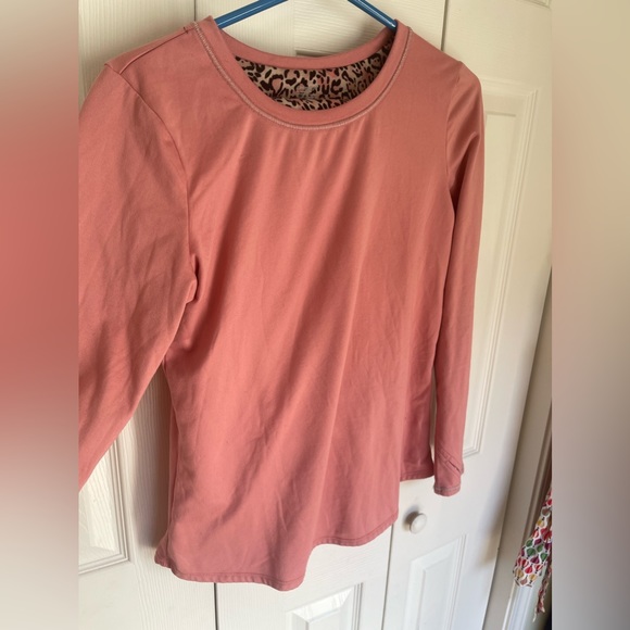 Lady’s jogging suit - Picture 1 of 4